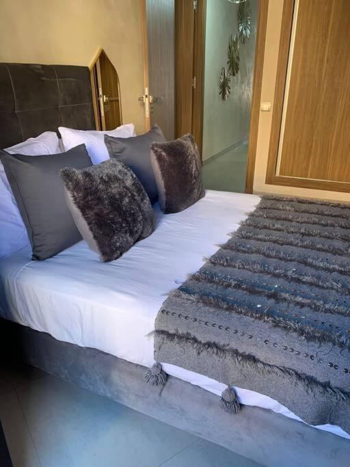 Appartement Neuf Climatise, Centre Marrakech. มาร์ราเกช ภายนอก รูปภาพ