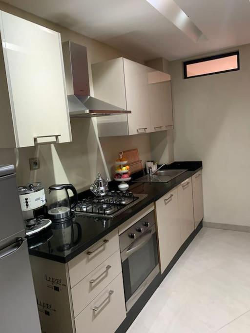 Appartement Neuf Climatise, Centre Marrakech. มาร์ราเกช ภายนอก รูปภาพ